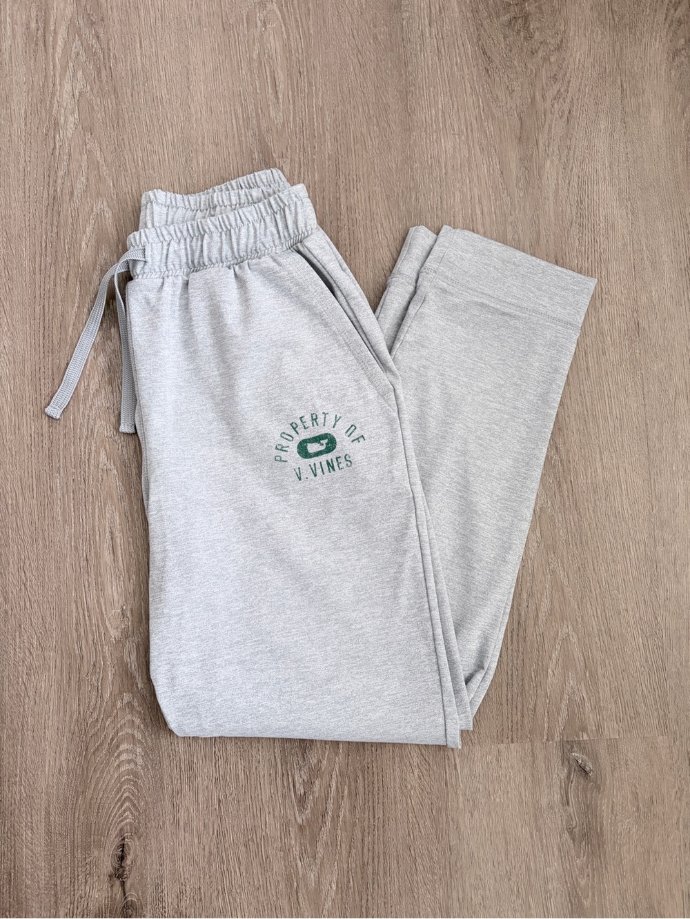 Vineyard Vines Light Gray Kids Performance Sweatpants, Boys' Medium (10-12)